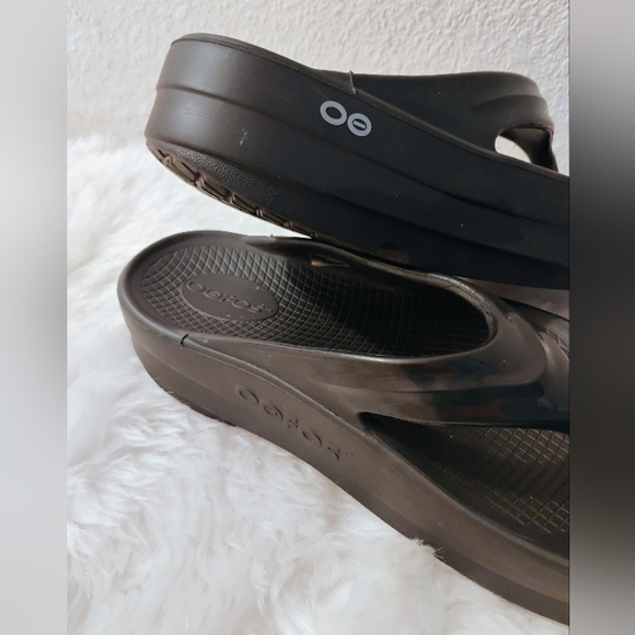 Oofos sandals - Picture 5 of 6